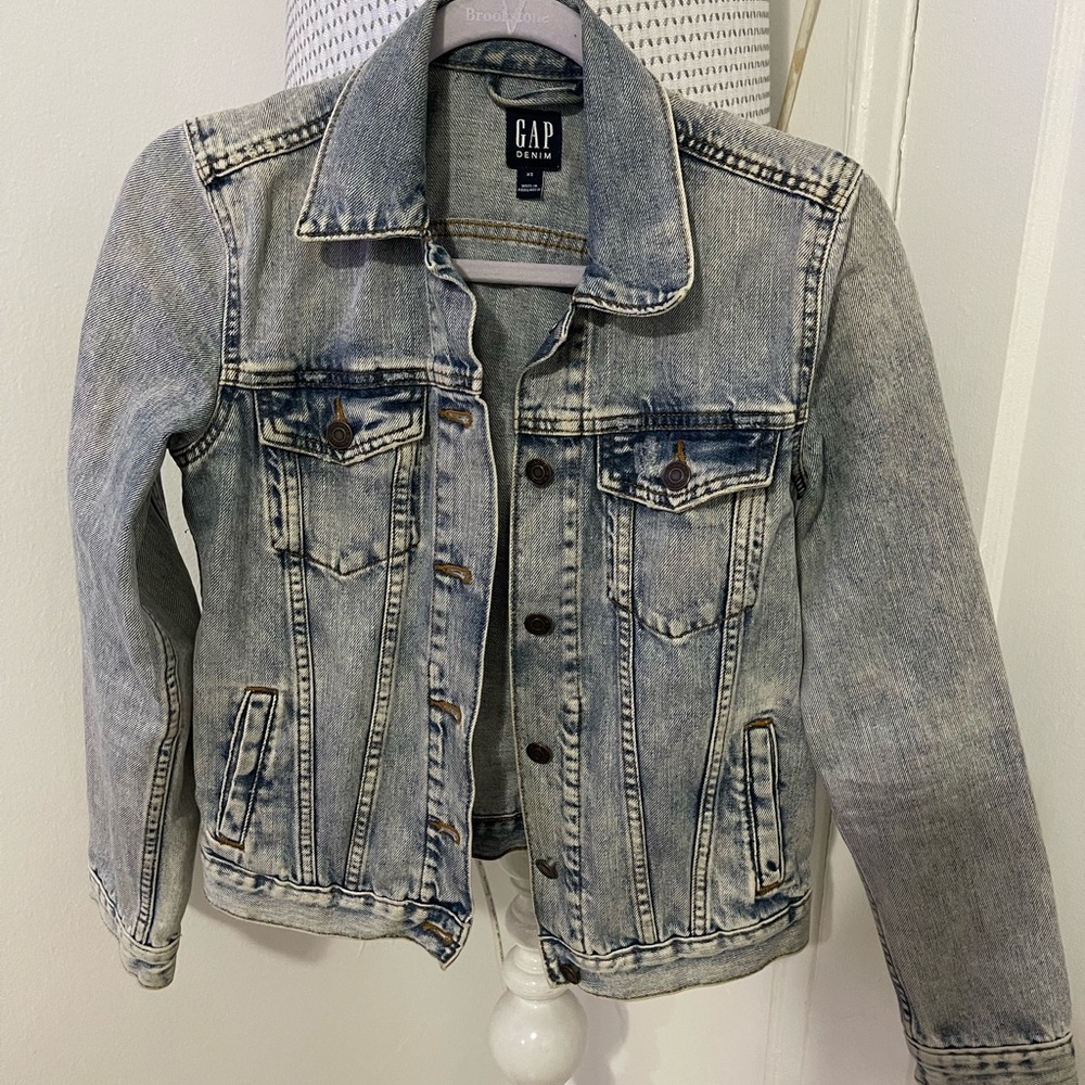 Gap, Size XS, light blue washed Jean Jacket